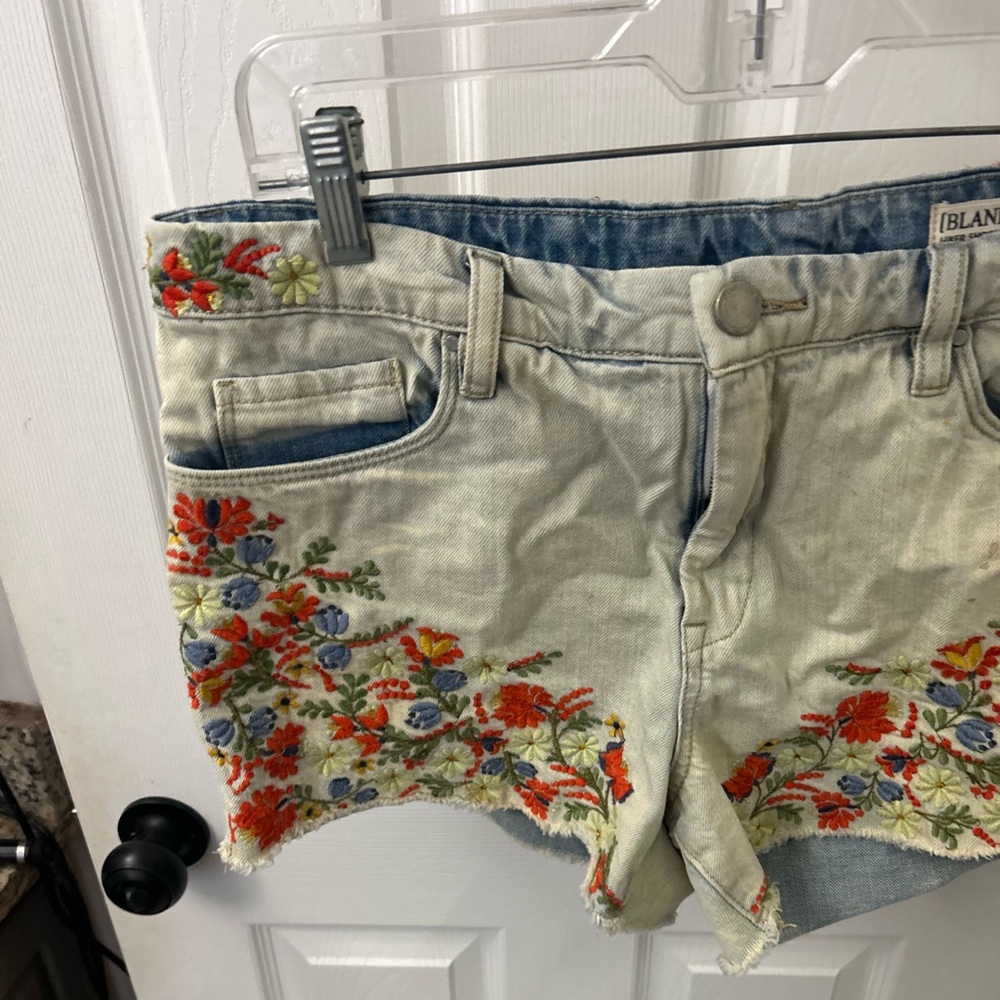 Blank NYC Light Wash Denim Jean Shorts with Multicolor Floral Embroidery - Picture 11 of 15